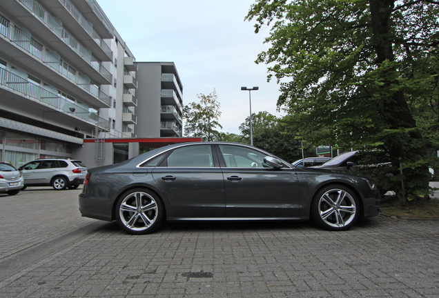 Audi S8 D4