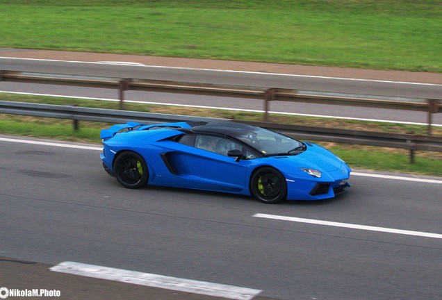 Lamborghini Aventador LP700-4 Roadster