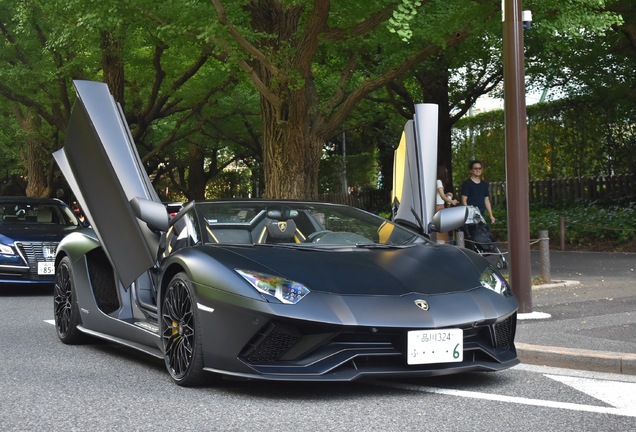 Lamborghini Aventador S LP740-4 Roadster