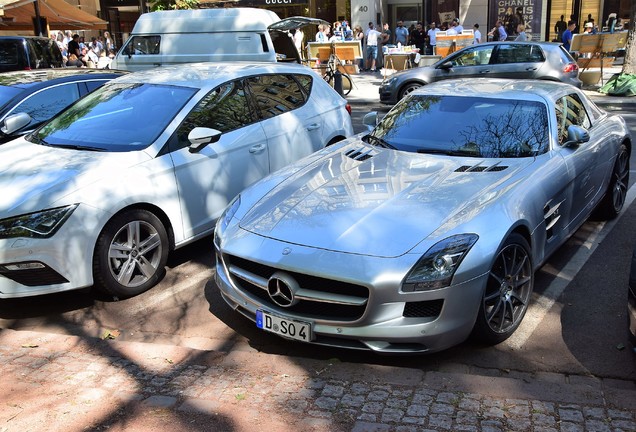 Mercedes-Benz SLS AMG