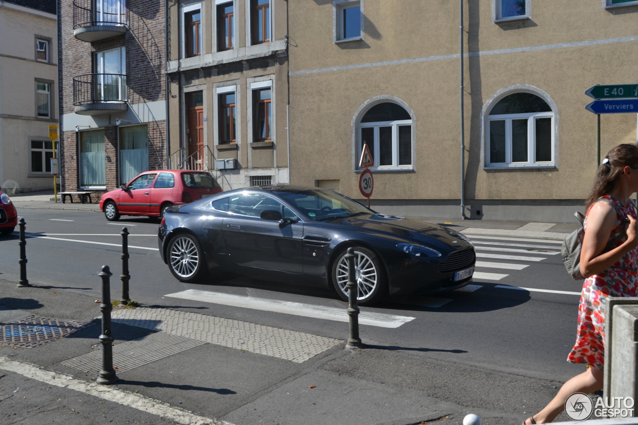 Aston Martin V8 Vantage