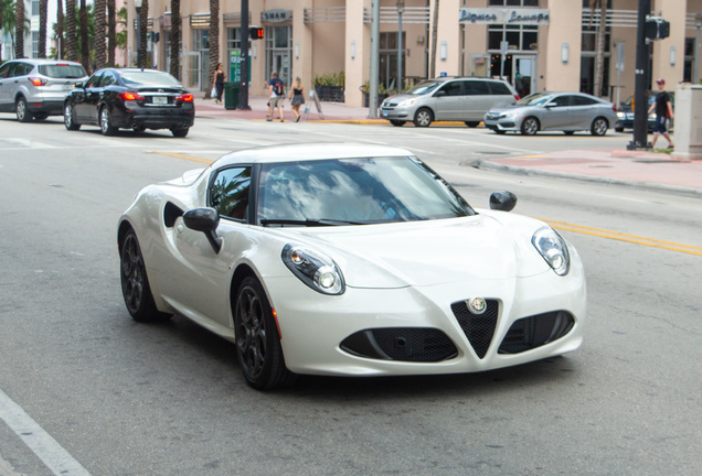 Alfa Romeo 4C Coupé