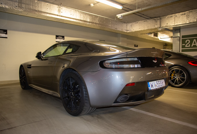 Aston Martin V12 Vantage S