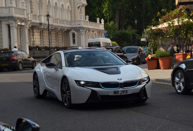 BMW i8