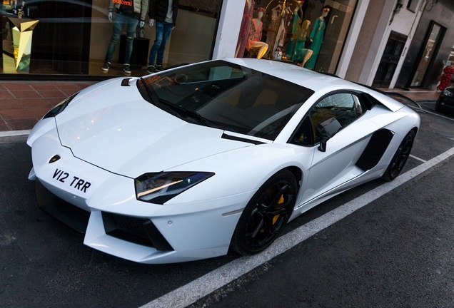 Lamborghini Aventador LP700-4