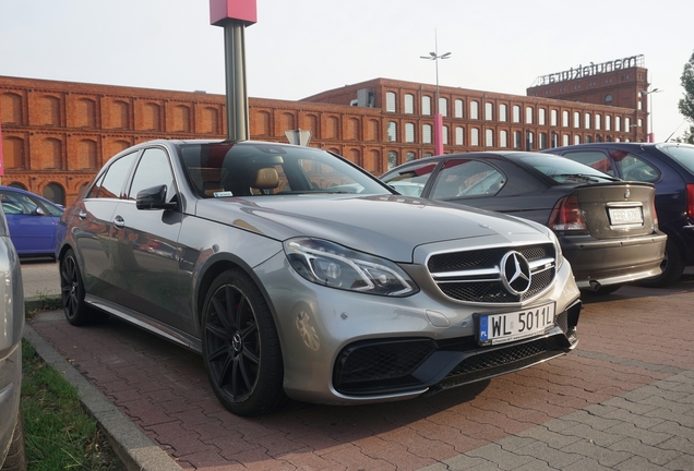 Mercedes-Benz E 63 AMG S W212