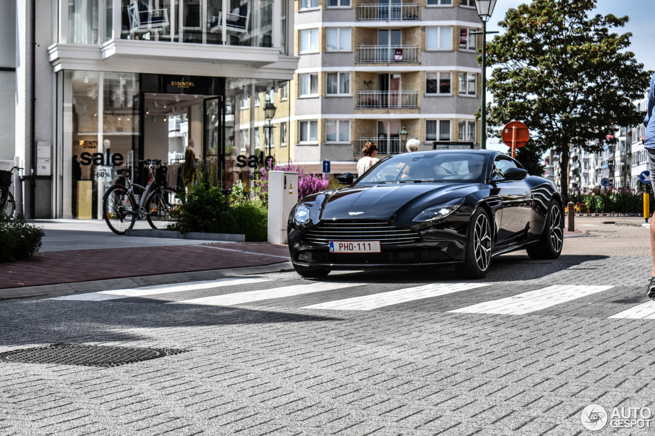 Aston Martin DB11 V8