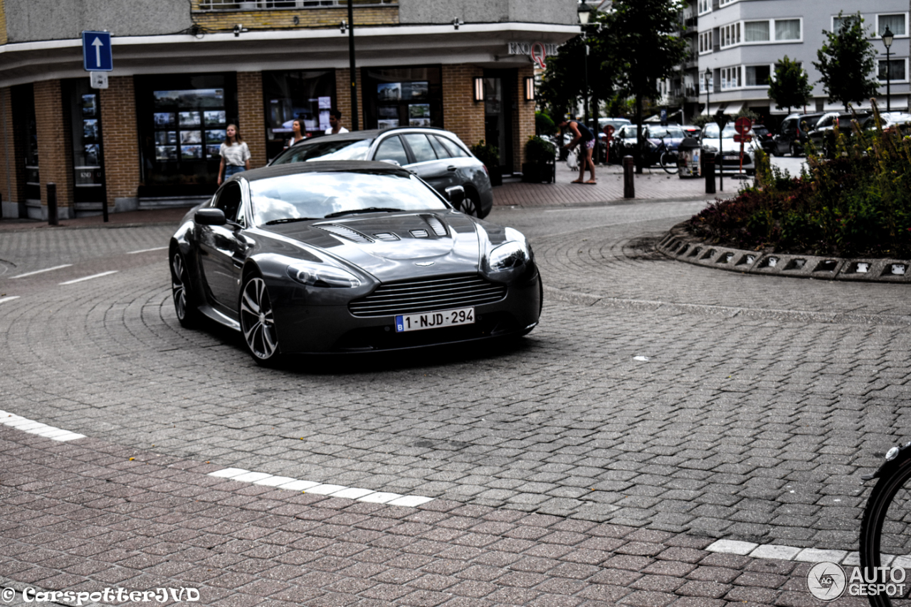 Aston Martin V12 Vantage