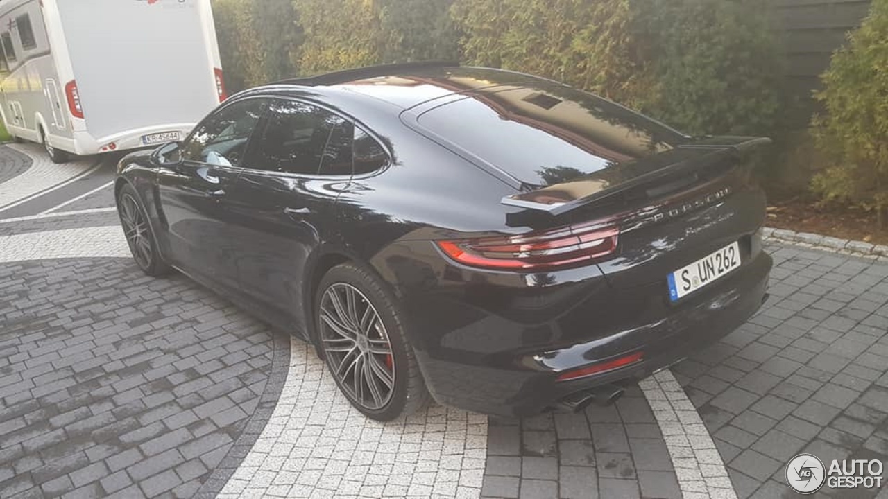 Porsche 971 Panamera Turbo