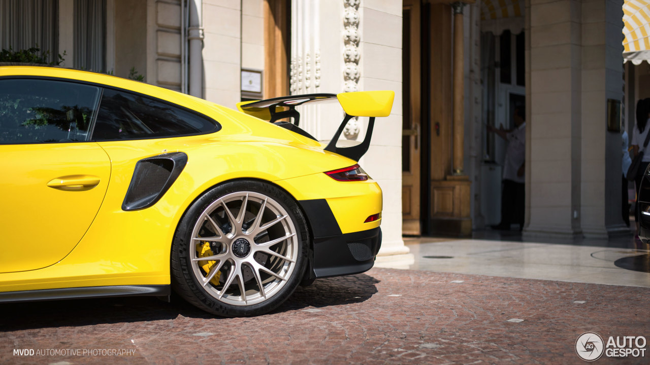 Porsche 991 GT2 RS Weissach Package