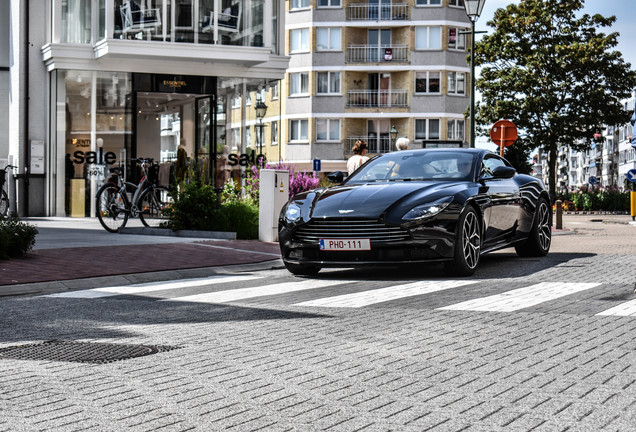 Aston Martin DB11 V8