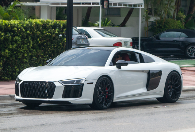 Audi R8 V10 2015