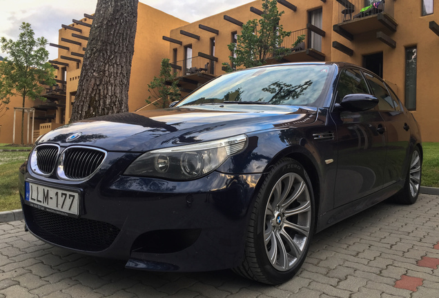 BMW M5 E60 2005