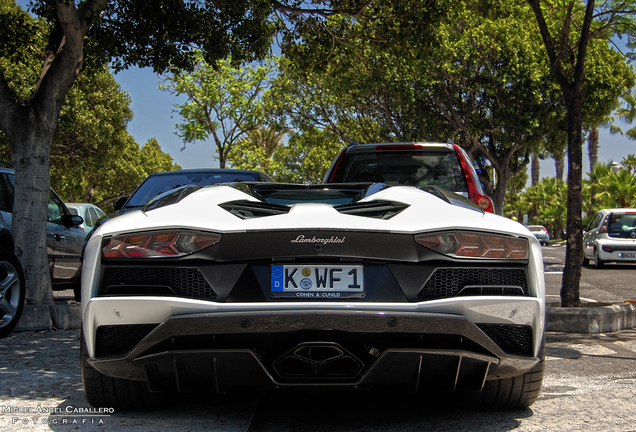 Lamborghini Aventador S LP740-4 Roadster