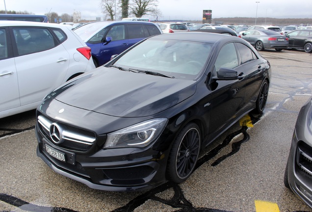 Mercedes-Benz CLA 45 AMG C117