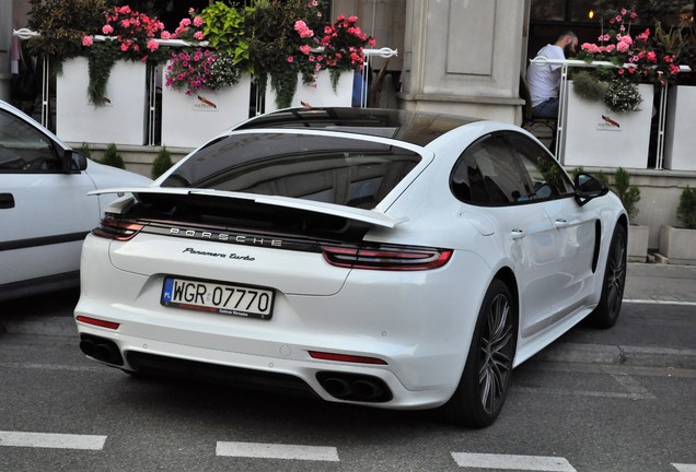 Porsche 971 Panamera Turbo