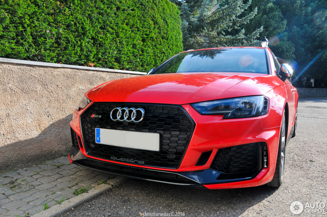 Audi RS4 Avant B9