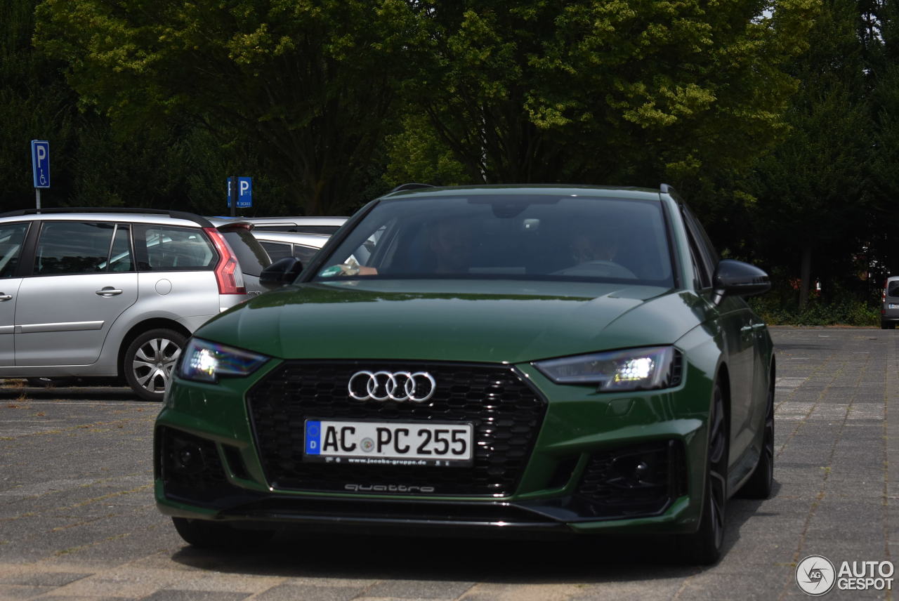 Audi RS4 Avant B9