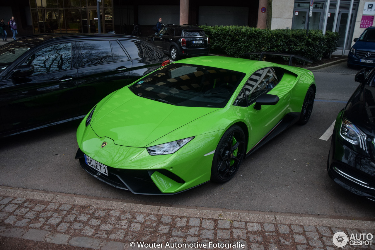 Lamborghini Huracán LP640-4 Performante