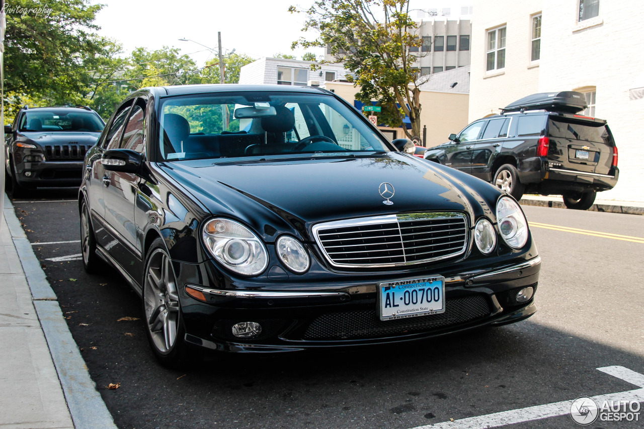 Mercedes-Benz E 55 AMG