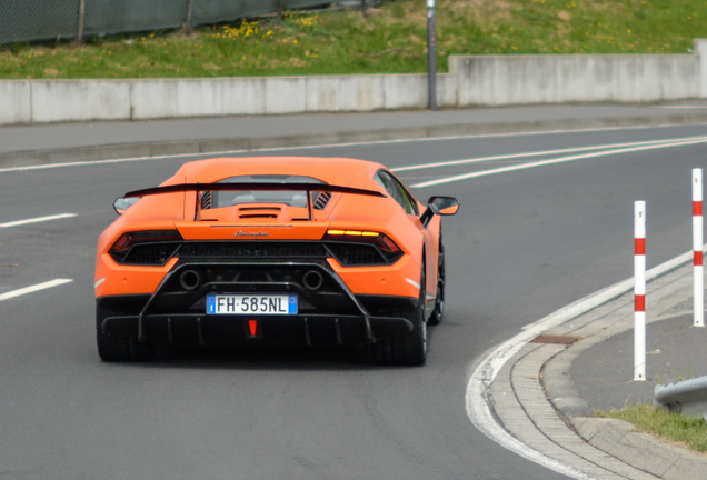 Lamborghini Huracán LP640-4 Performante