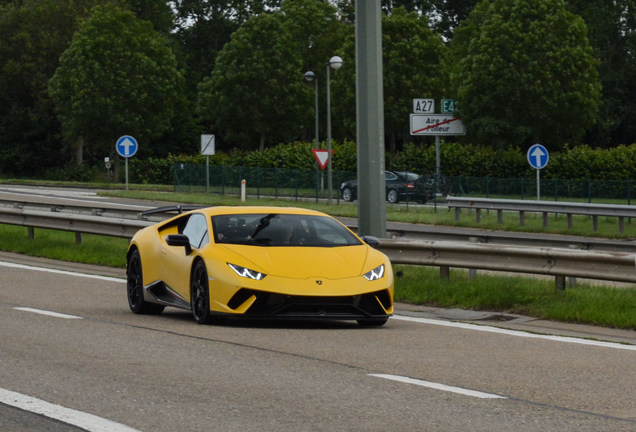 Lamborghini Huracán LP640-4 Performante