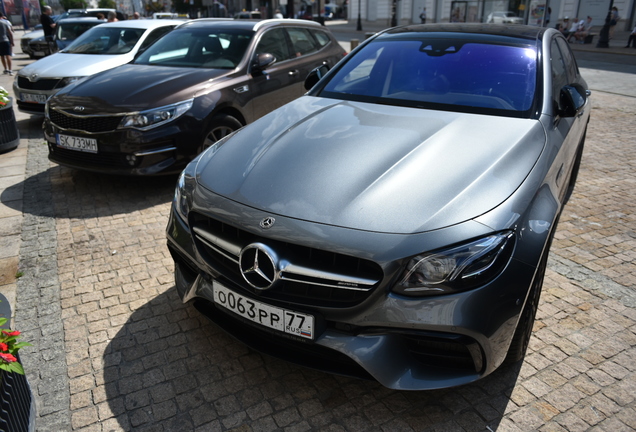 Mercedes-AMG E 63 S W213