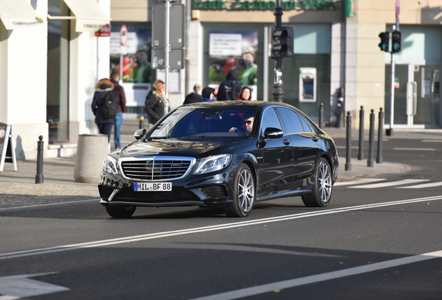 Mercedes-AMG S 63 V222