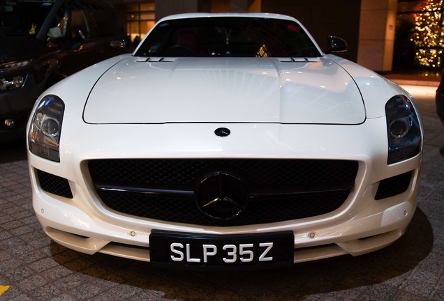 Mercedes-Benz SLS AMG