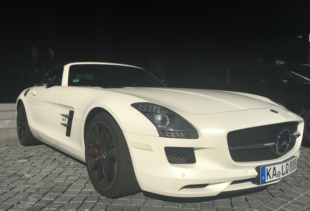 Mercedes-Benz SLS AMG GT Roadster