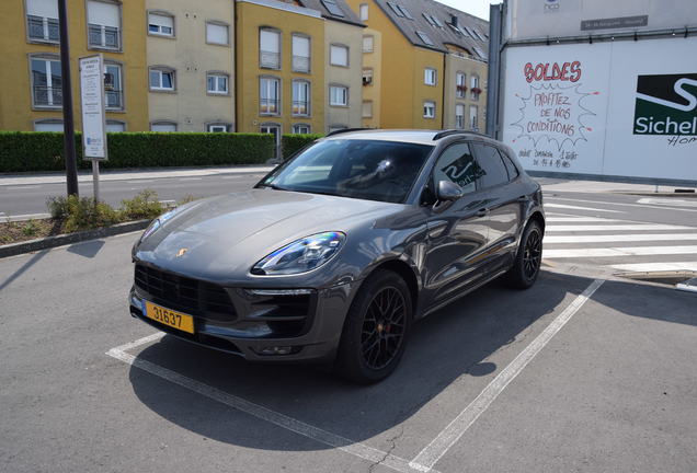 Porsche 95B Macan GTS