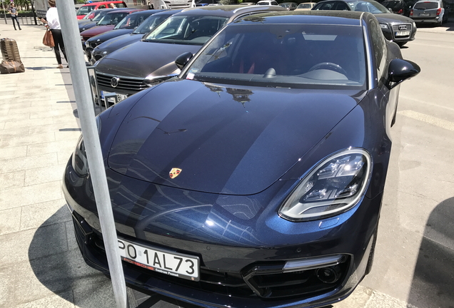 Porsche 971 Panamera Turbo