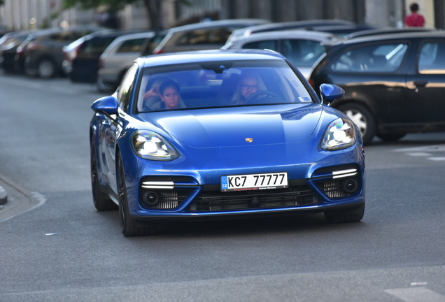 Porsche 971 Panamera Turbo