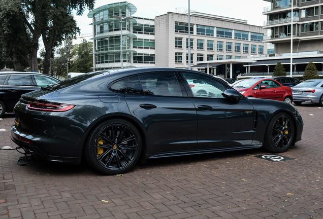 Porsche 971 Panamera Turbo S E-Hybrid