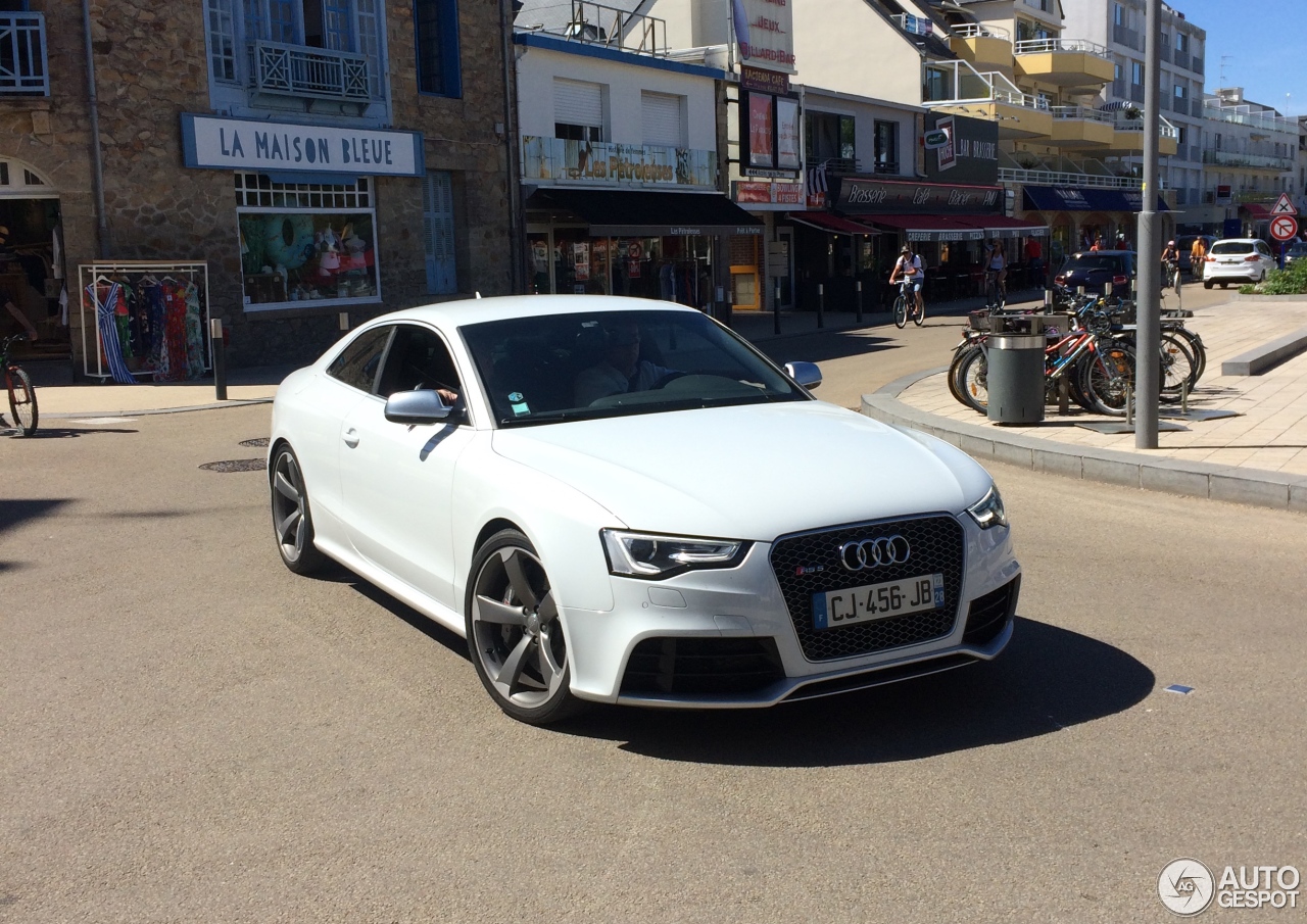 Audi RS5 B8 2012