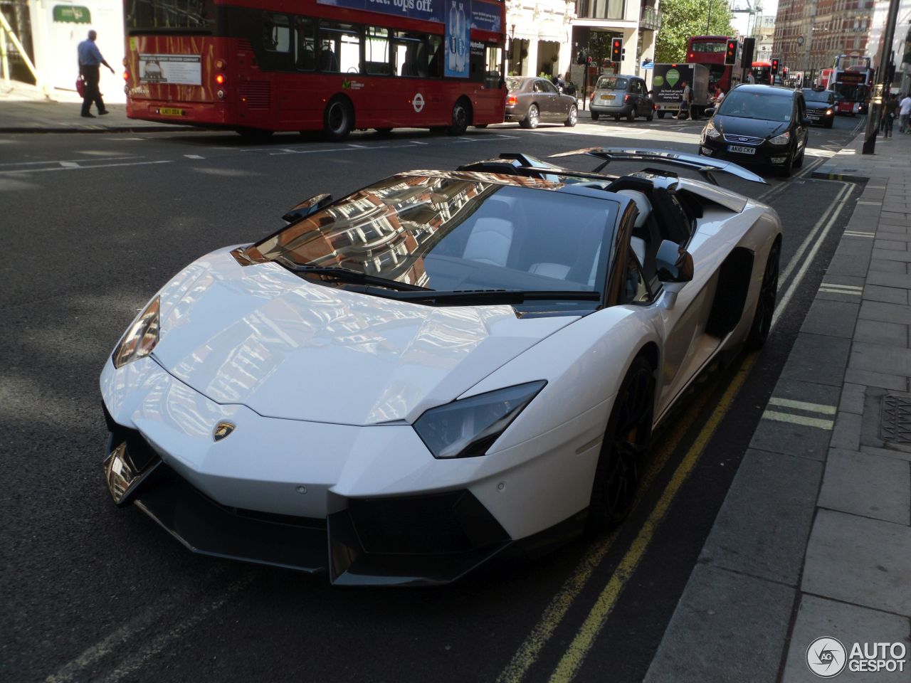 Lamborghini Aventador LP760-4 Roadster Novitec Torado