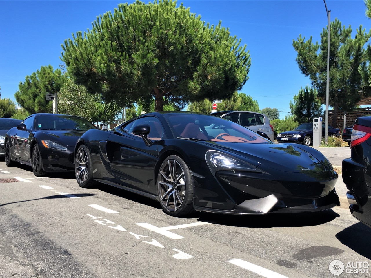 McLaren 570GT