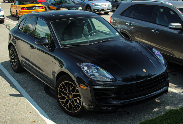 Porsche 95B Macan GTS