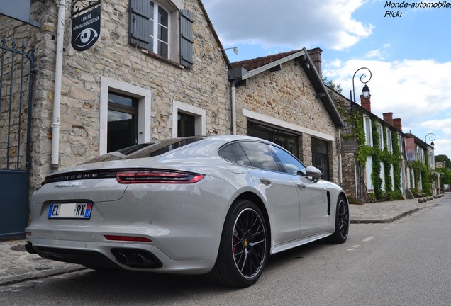 Porsche 971 Panamera Turbo