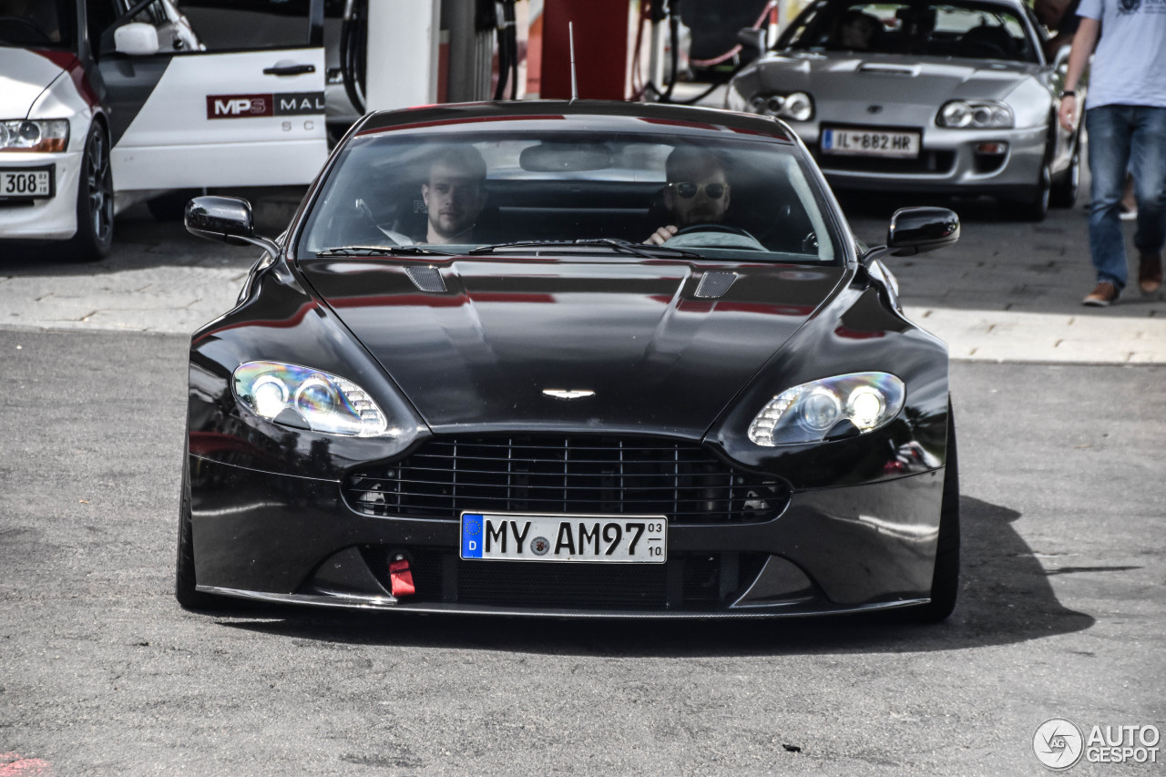 Aston Martin V8 Vantage