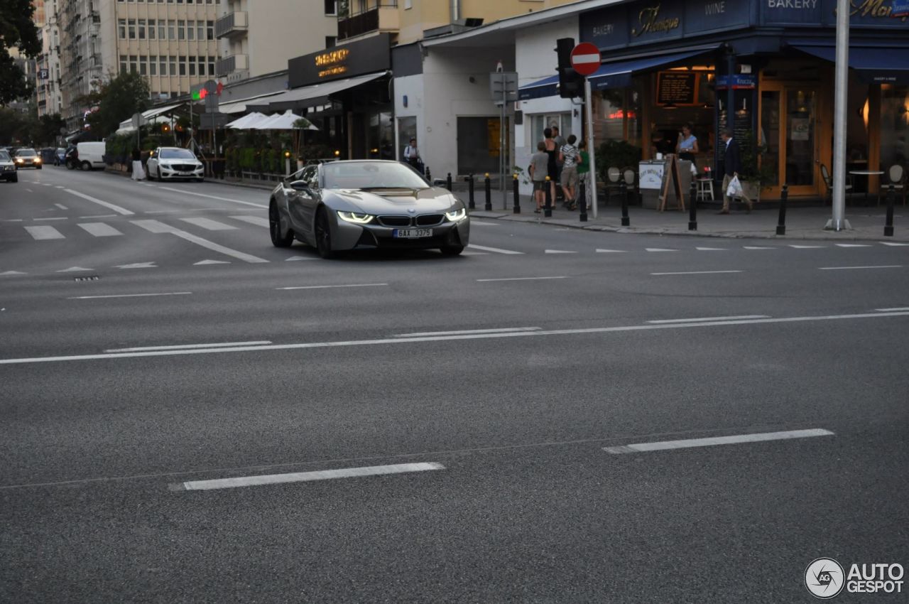 BMW i8 Roadster