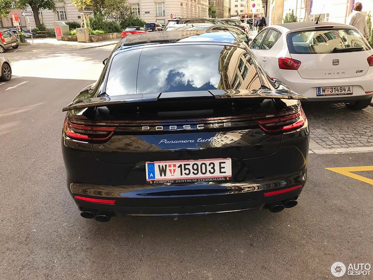 Porsche 971 Panamera Turbo