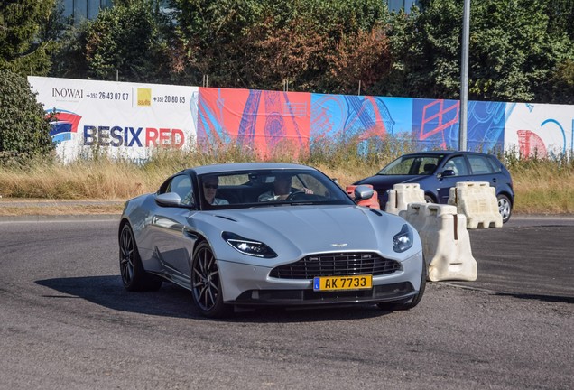 Aston Martin DB11 V8