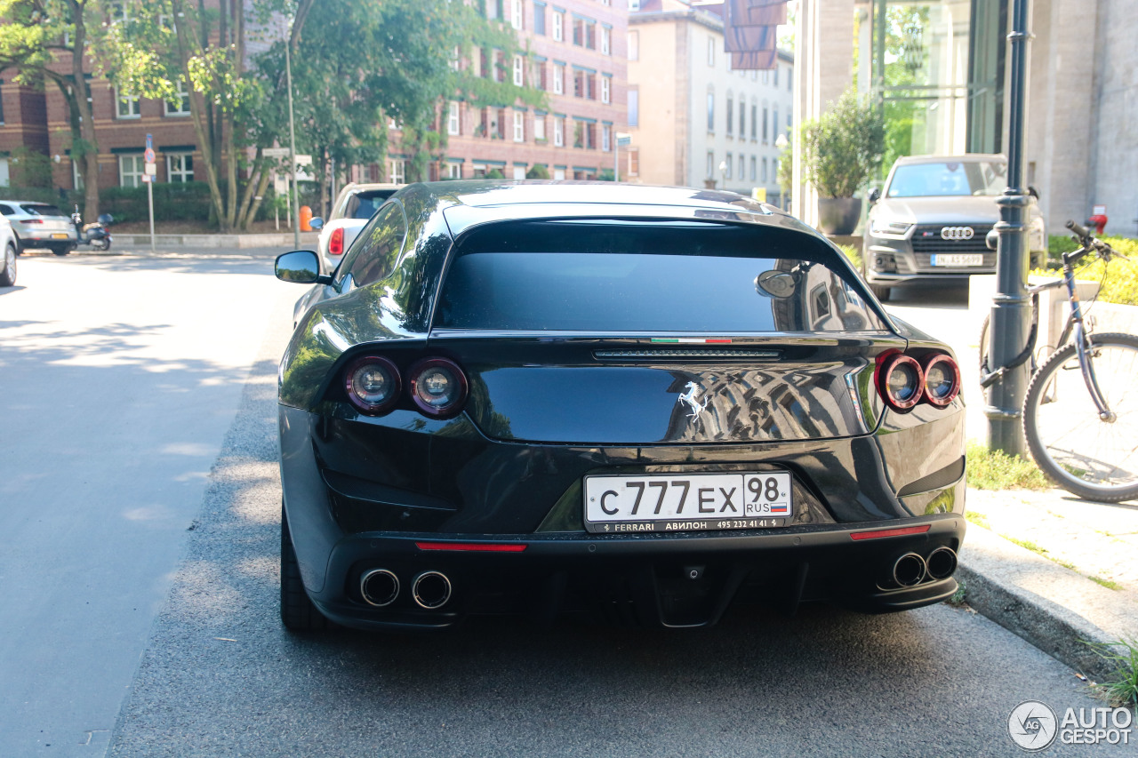 Ferrari GTC4Lusso