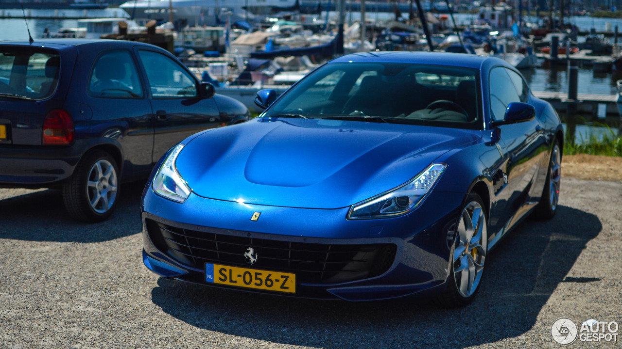 Ferrari GTC4Lusso T