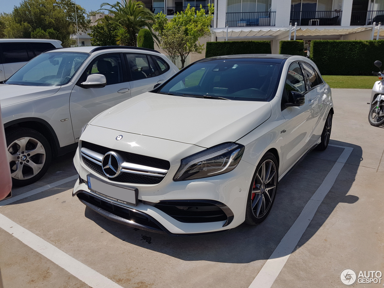 Mercedes-AMG A 45 W176 2015