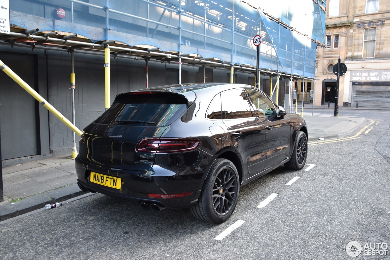 Porsche 95B Macan GTS