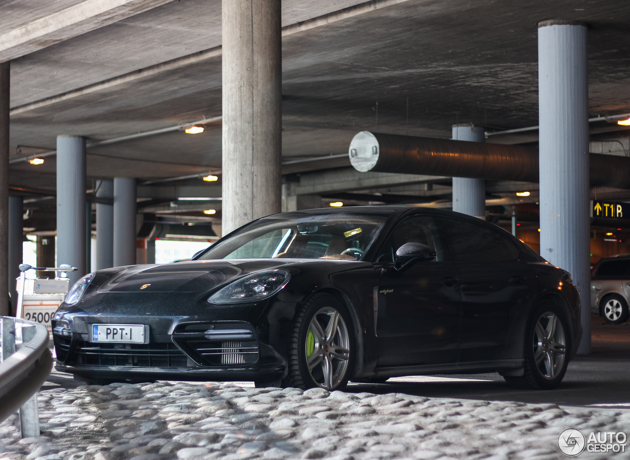 Porsche 971 Panamera Turbo S E-Hybrid Executive