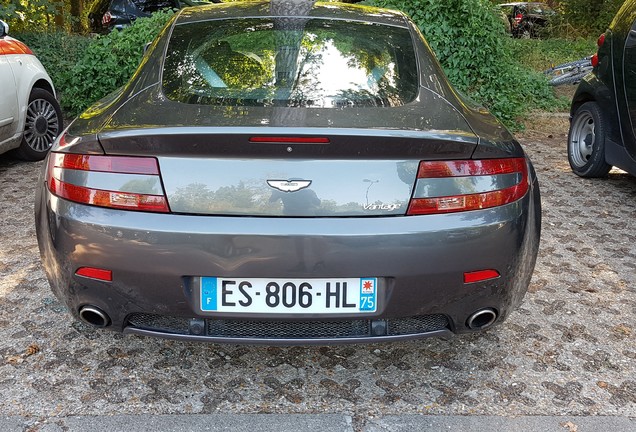 Aston Martin V8 Vantage