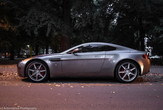 Aston Martin V8 Vantage